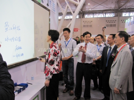 �c�����Ŵ�